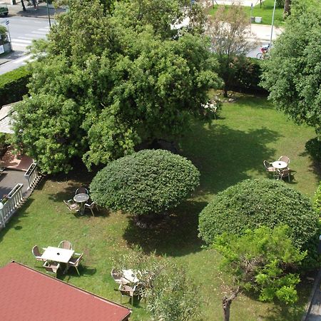 Hotel Villa Colombo 리도디캄파이오레 외부 사진