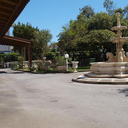 Hotel Villa Colombo 리도디캄파이오레 외부 사진