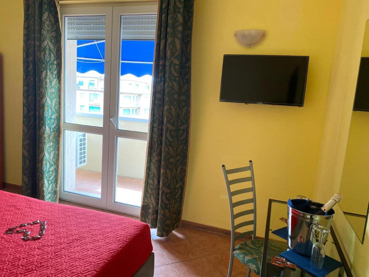 Hotel Villa Colombo 리도디캄파이오레 외부 사진