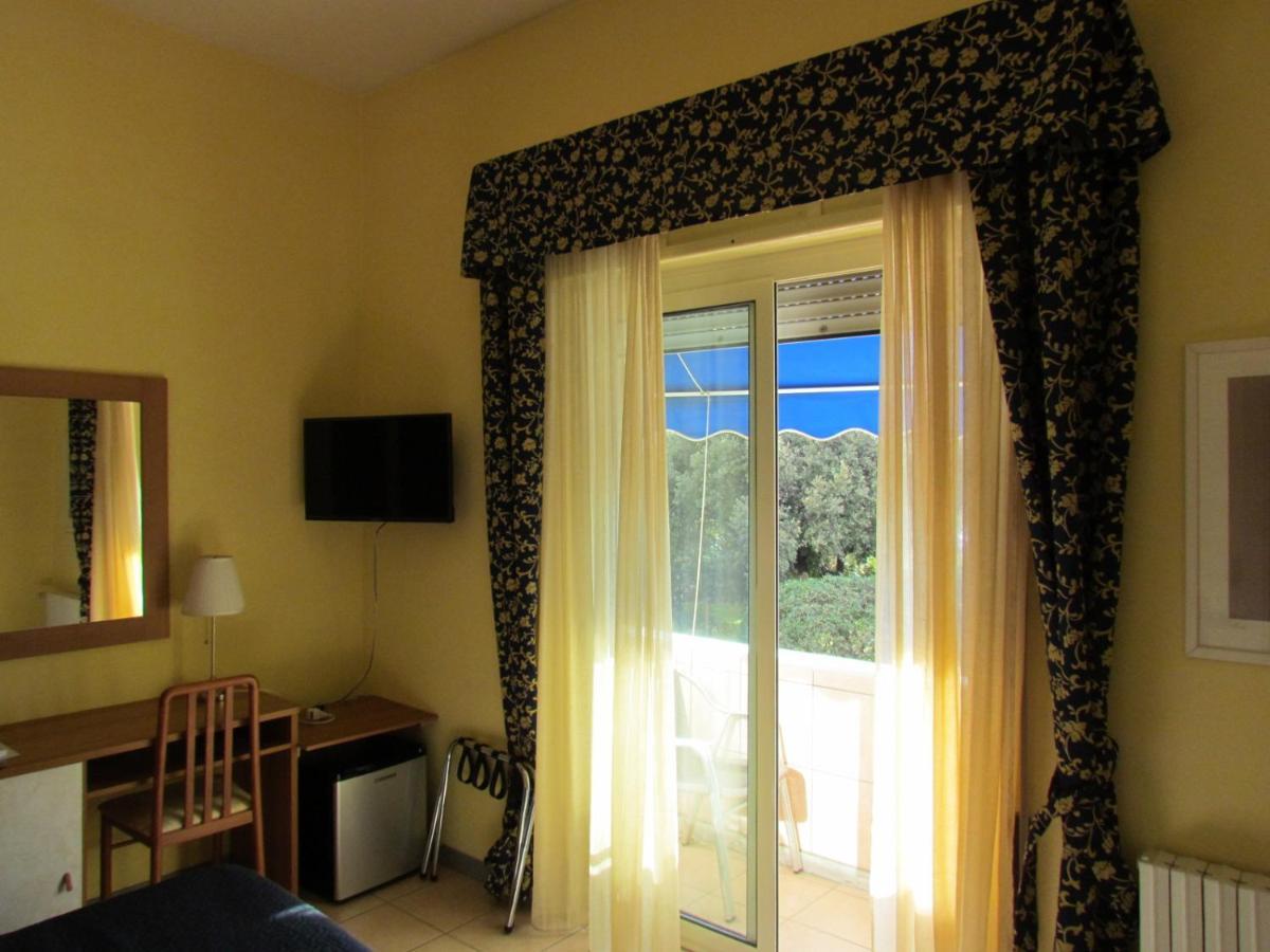 Hotel Villa Colombo 리도디캄파이오레 외부 사진