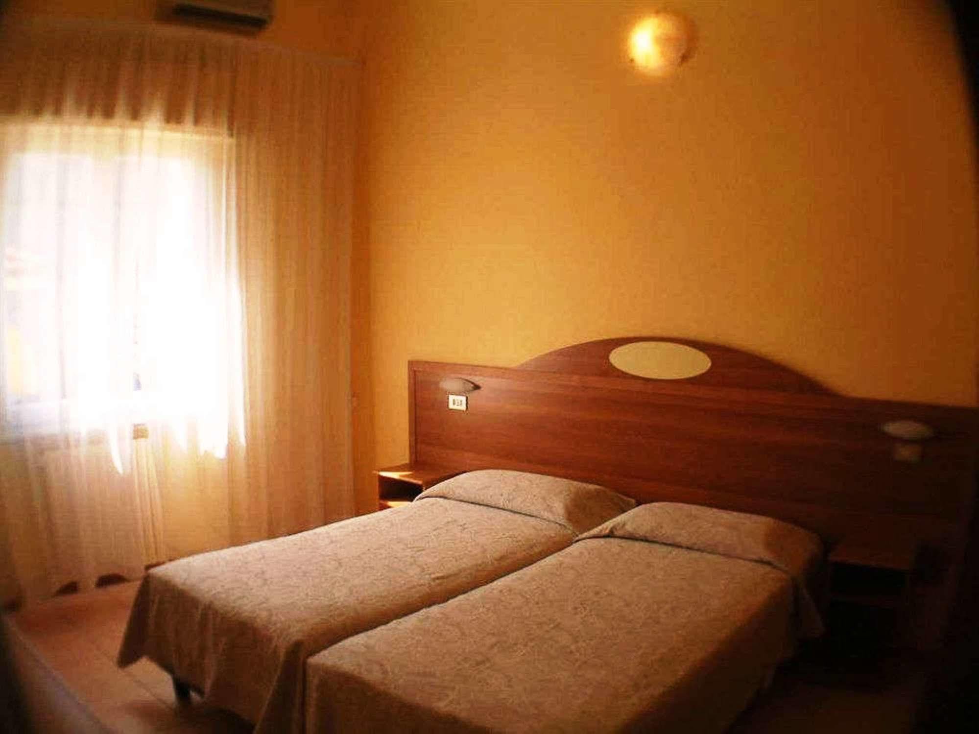 Hotel Villa Colombo 리도디캄파이오레 외부 사진