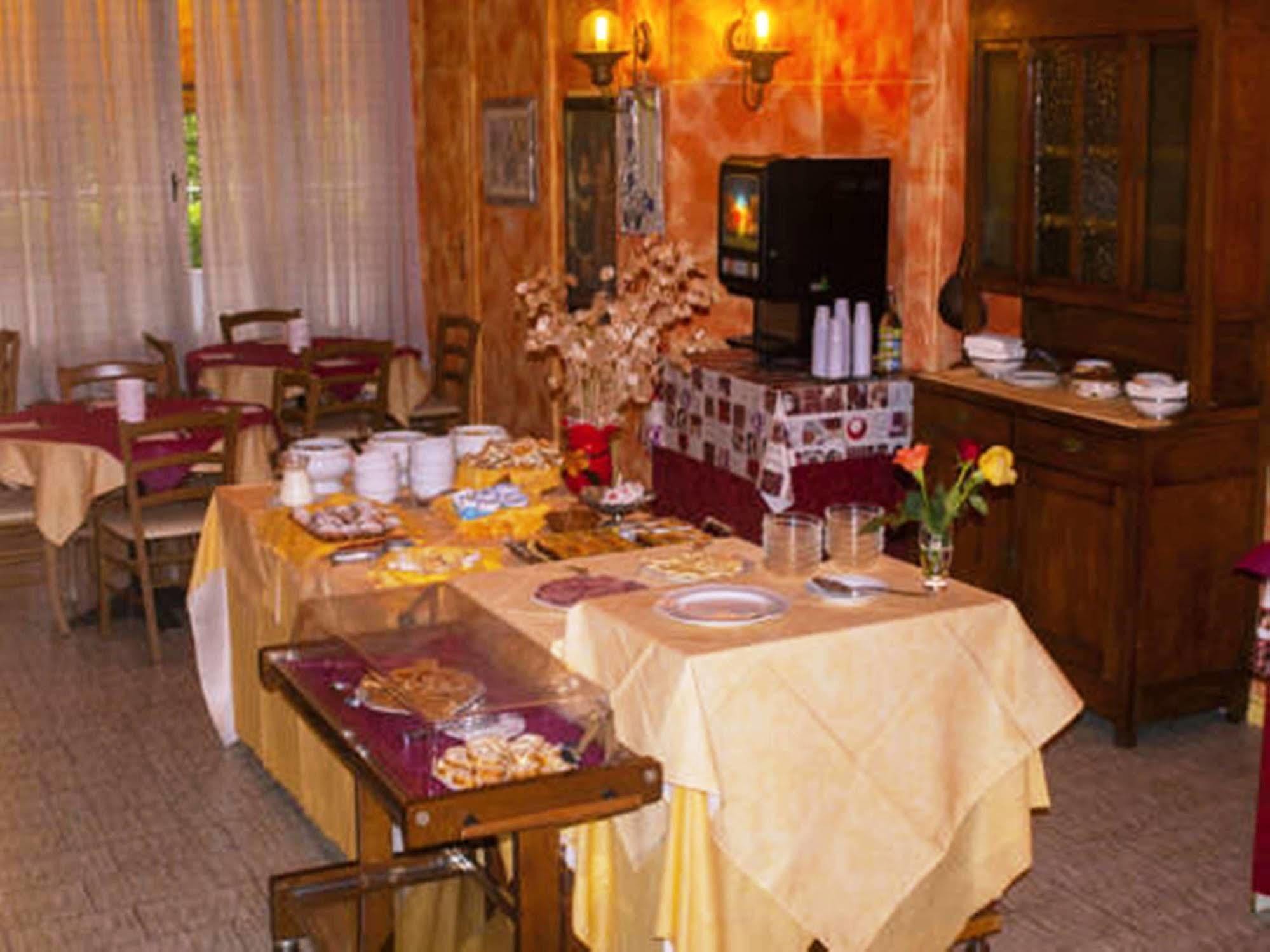Hotel Villa Colombo 리도디캄파이오레 외부 사진